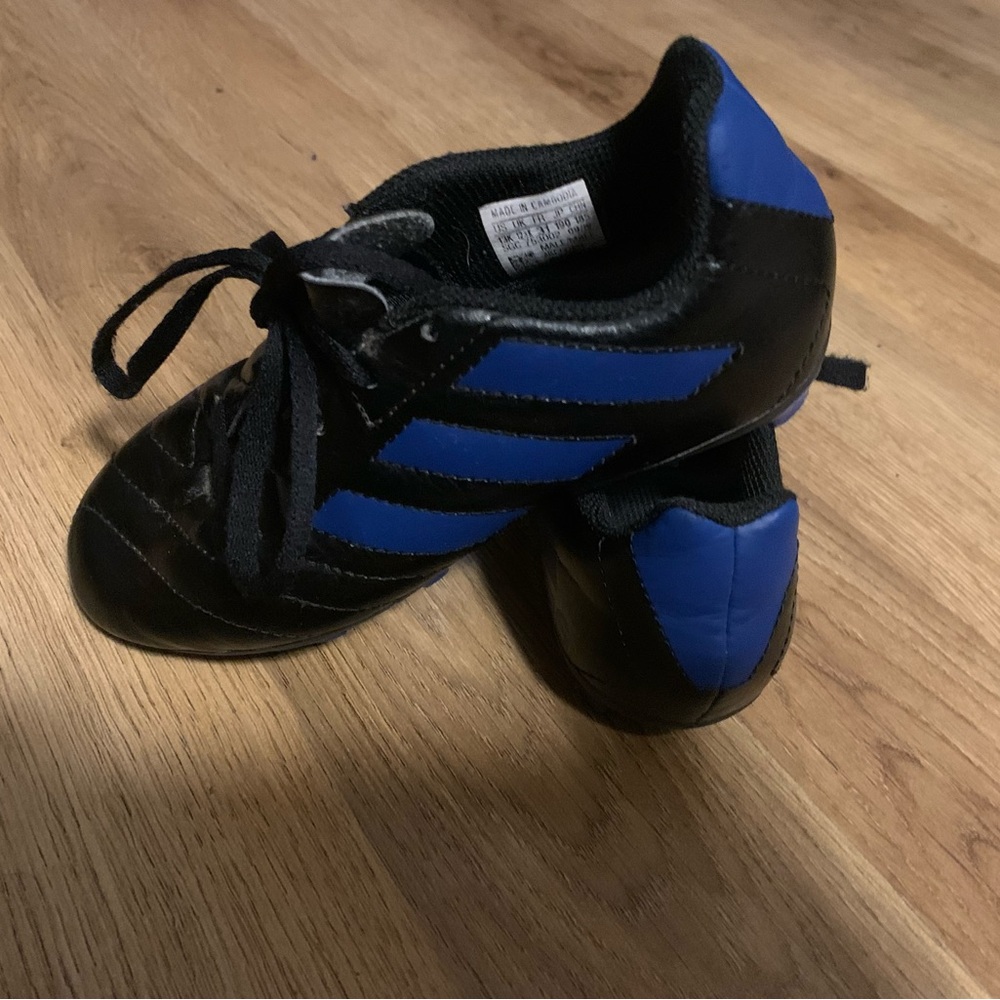 Adidas kids soccer cleats size 13k